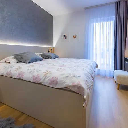 Deluxe Amila 모스타르